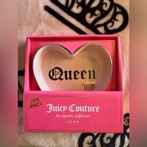 ADORABLE JUICY COUTURE QUEEN JUICY HEART SHAPED CERAMIC TRINKET TRAY